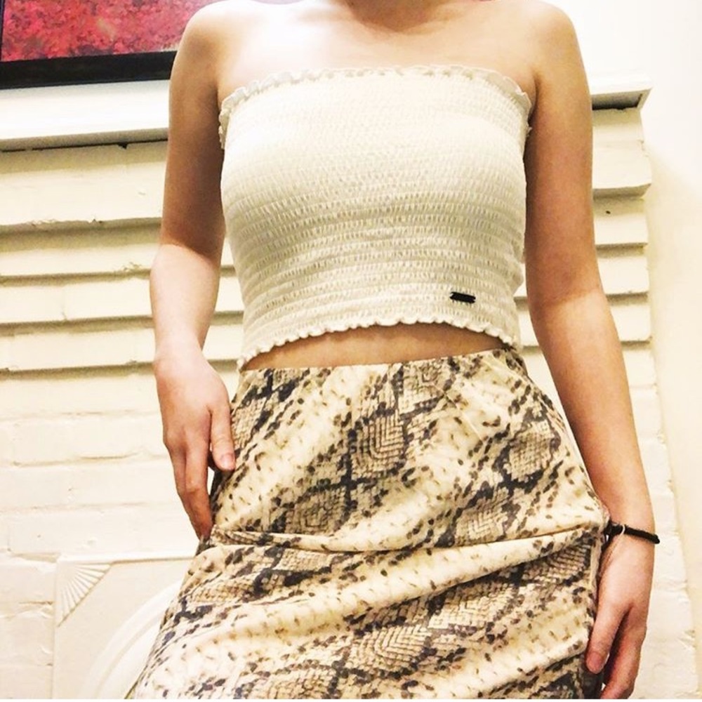 Super cute white Hollister cropped tube top